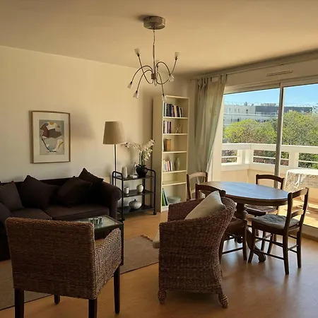 : 47m², Balcon, Parking Prive, Ascenseur - Fr-1-738-48 Апартаменты