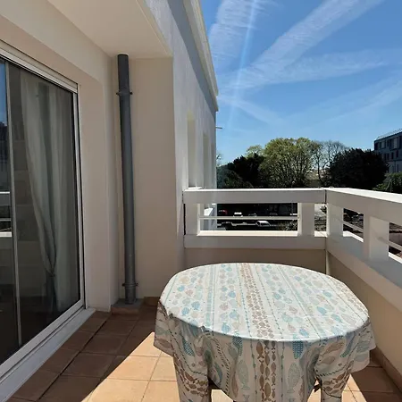 : 47m², Balcon, Parking Prive, Ascenseur - Fr-1-738-48 Апартаменты