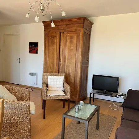 Royan : Appartement 47m², Balcon, Parking privé, Ascenseur - FR-1-738-48 3*