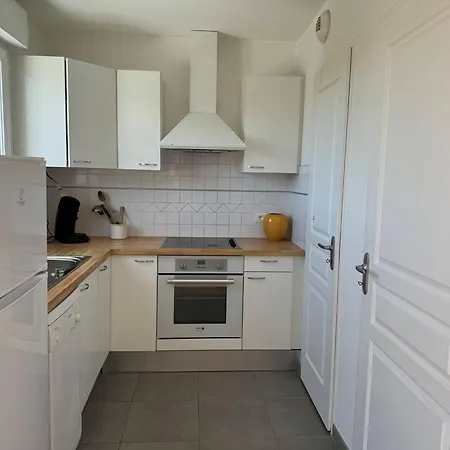 Royan : Appartement 47m², Balcon, Parking privé, Ascenseur - FR-1-738-48 3* Royan