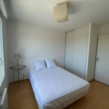 Royan : Appartement 47m², Balcon, Parking privé, Ascenseur - FR-1-738-48 3*