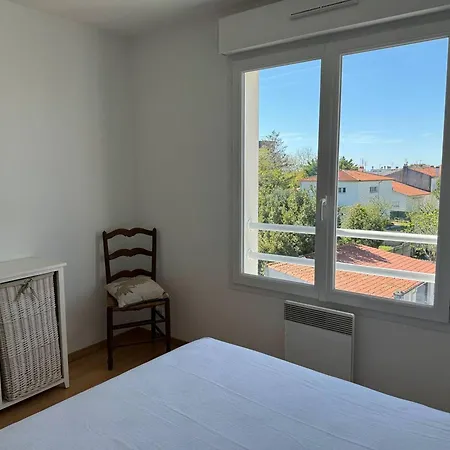 Royan : Appartement 47m², Balcon, Parking privé, Ascenseur - FR-1-738-48 Apartment