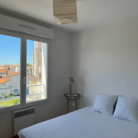 Royan : Appartement 47m², Balcon, Parking privé, Ascenseur - FR-1-738-48 3* Royan