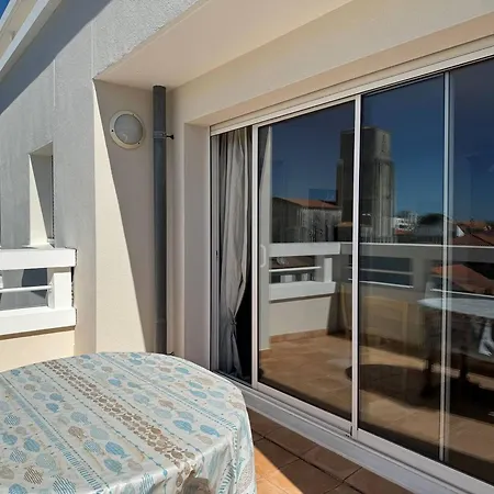 Royan : Appartement 47m², Balcon, Parking privé, Ascenseur - FR-1-738-48 Apartment