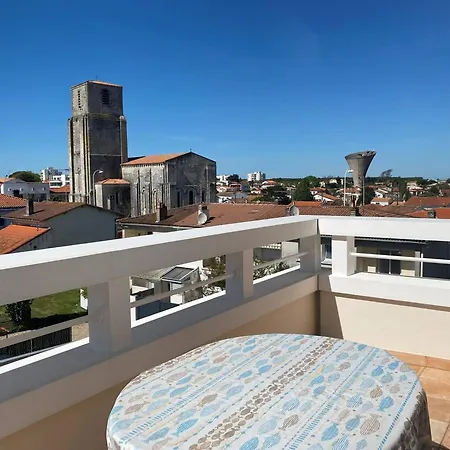 Royan : Appartement 47m², Balcon, Parking privé, Ascenseur - FR-1-738-48 Apartment 3*