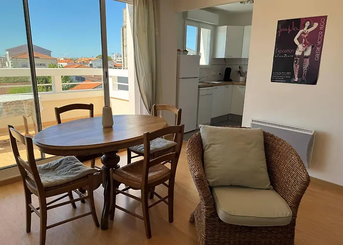 : 47m², Balcon, Parking Prive, Ascenseur - Fr-1-738-48 Apartmán