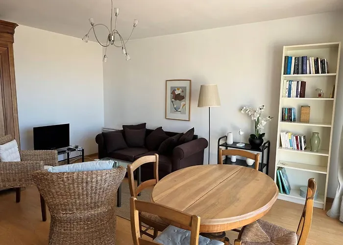 Royan : Appartement 47m², Balcon, Parking privé, Ascenseur - FR-1-738-48 Appartement *