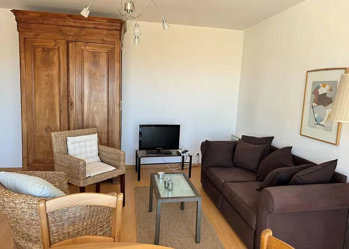 Royan : Appartement 47m², Balcon, Parking privé, Ascenseur - FR-1-738-48 *