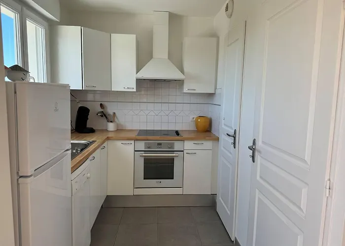 Royan : Appartement 47m², Balcon, Parking privé, Ascenseur - FR-1-738-48 * Royan