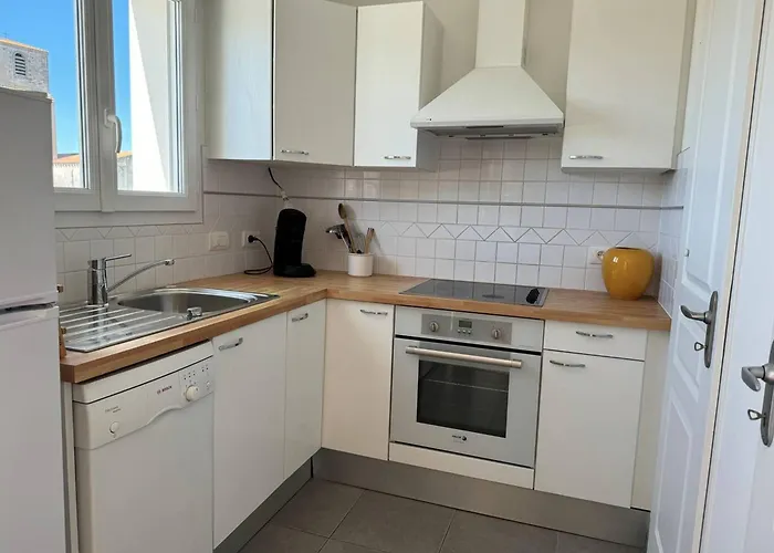 Appartement Royan : Appartement 47m², Balcon, Parking privé, Ascenseur - FR-1-738-48 *