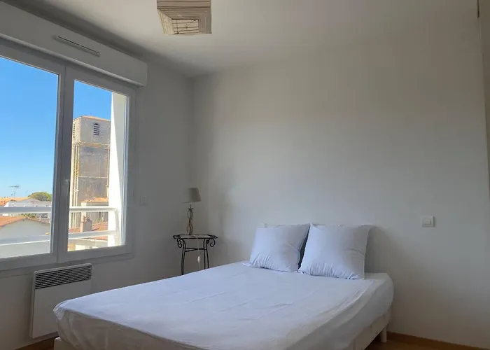 Royan : Appartement 47m², Balcon, Parking privé, Ascenseur - FR-1-738-48 Appartement *