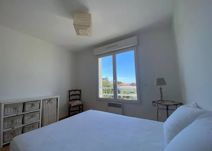 Appartement Royan : Appartement 47m², Balcon, Parking privé, Ascenseur - FR-1-738-48 *